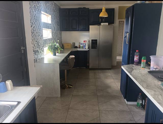 4 BEDROOM FREEHOLD FOR SALE IN KLIPPOORTJE